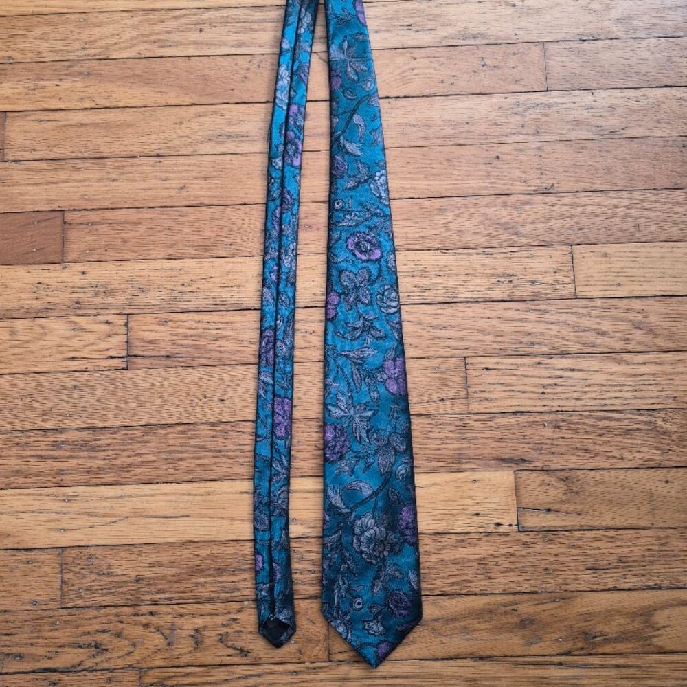 Dark Green/Purple Flowered Tie